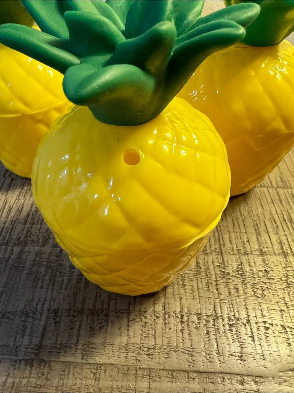 2 Piece Plastic Pineapple Cups, set of 4